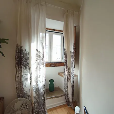 Saint George Apartment Lisbon